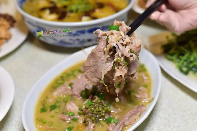 【食-新竹竹北】九品田小館❤讓味蕾驚豔無窮的中菜飯館❤充滿乾貨香氣的算盤子❤孜然香辣排骨❤椒汁肥牛❤優格沙拉杏包菇❤螞蟻上樹❤家庭聚餐\團體聚餐\朋友聚會\合菜推薦