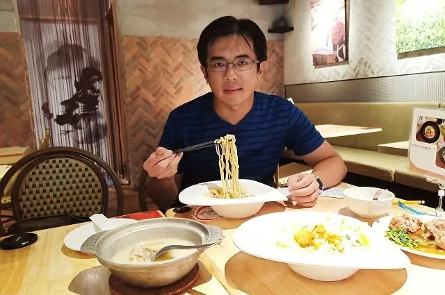 永康錄雞湯~~捷運東門站巷弄美食．美味雞湯搭配創意餐點讓人一口接一口無法抗拒