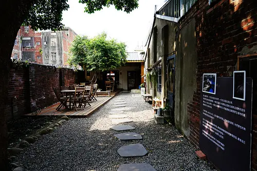 【台灣，桃園，中壢】濃濃文青味道的老房子咖啡館~我們。 他們 咖啡廳(寵物友善餐廳)