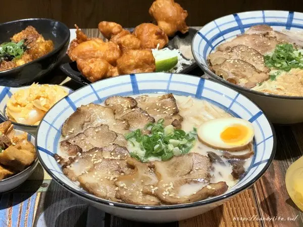 台中美食│山禾堂拉麵-台中店〃大里好吃拉麵推薦！拉麵只賣一種湯頭，每碗拉麵還可免費加麵2次～              