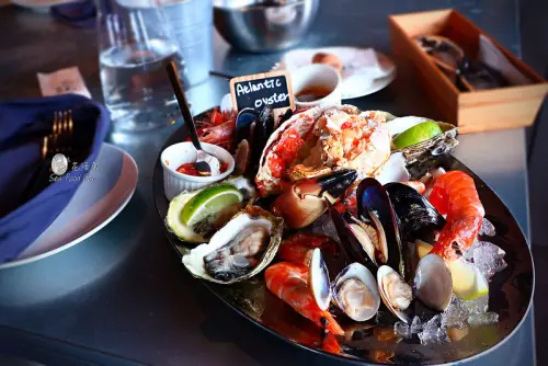 【世貿101站】Aplus Grill & Sea Food Bar 花酒蔵海鮮吧- 眺望信義區美景｜極新鮮大生蠔