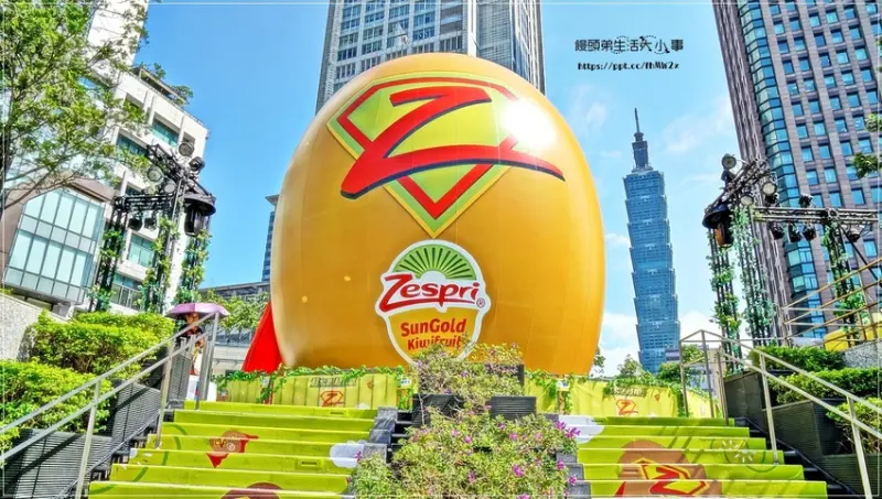 【台北景點】統一時代百貨／市政府捷運站～12米巨大Zespri奇異果超人、超有感飛行體驗、超人相談室，讓奇異果洗版你的IG版面(活動8/21~9/15止)