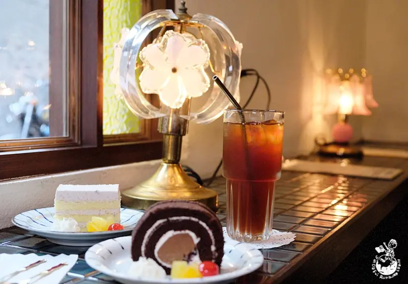 高雄美食︳萬吧One Bar-重返昭和時期喝咖啡吃甜點，享受復古有味的下午茶時光！ -