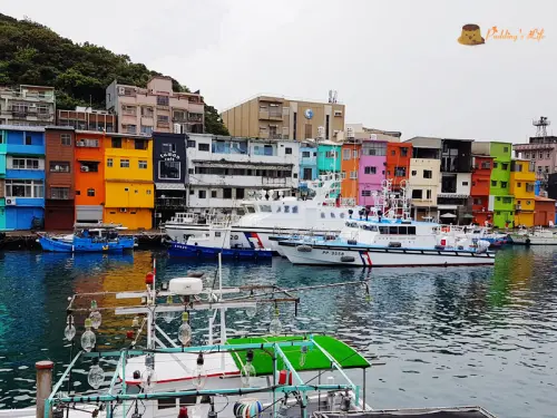【基隆旅遊】舊碼頭變身彩虹漁村《正濱漁港》廢墟景點阿根納造船廠遺址