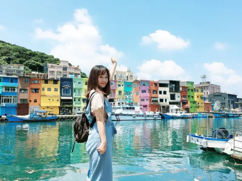 【旅遊】正濱漁港|縮小版的彩色威尼斯~人像美景一次滿足，順遊阿根廷造船廠拍個廢墟風格吧!