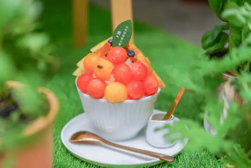 piik挑食菓物X魔王 台北中山區  遇見那個臉紅心跳的瞬間 清新夏日風格冰店 捷運中山站 內文有店家資訊