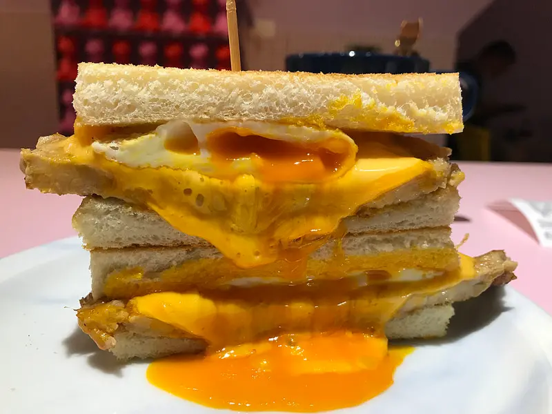 [新北] 三重台北橋捷運~餓店碳烤吐司 - 超人氣排隊碳烤土司