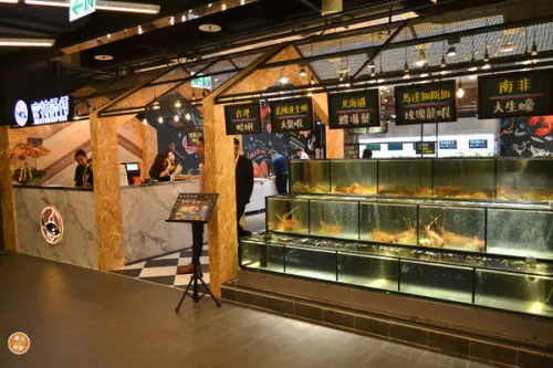 【光華商圈】《肉肉山/密特師傅》海鮮市集吃到飽 忠孝新生捷運美食推薦