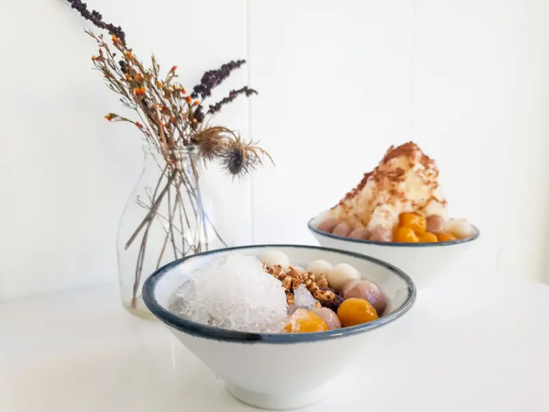 台北美食||貨室甜品-赤峰街中的小白屋，清新十足的創意冰品||大同區、赤峰街美食