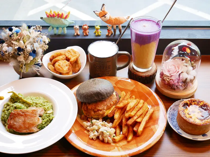 Couch Potato Brunch 沙發馬鈴薯早午餐-台中公園附近新開幕早午餐  餐點夠水準  闆娘好美好好聊  環境超適合放鬆  我要當顆躺在沙發的馬鈴薯              