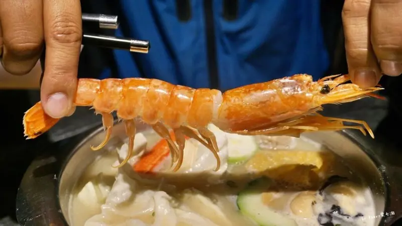 ★高雄左營★【九勺涮涮鍋】左營新光七樓逛街吃好鍋。