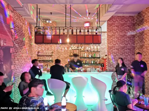 台中最新嗨歌好去處！唱歌不用錢，開幕不到半個月，幾乎每晚人潮都爆棚！