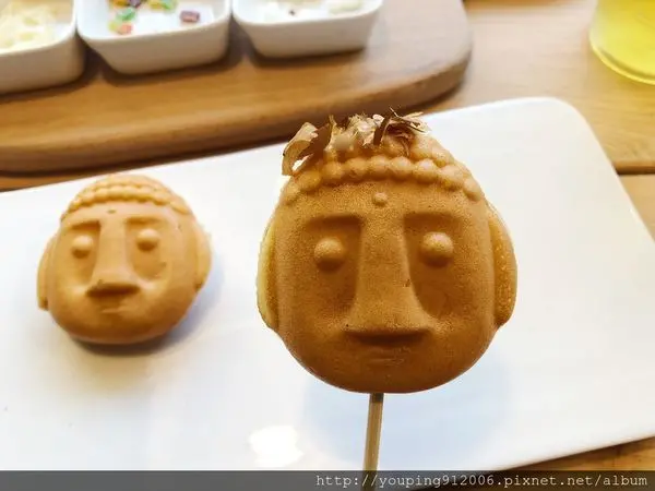 台中西區｜台灣惠蓀咖啡 台中審計店，最近超紅的大頭佛雞蛋糕，我果然沒藝術天分哈哈(附菜單)！