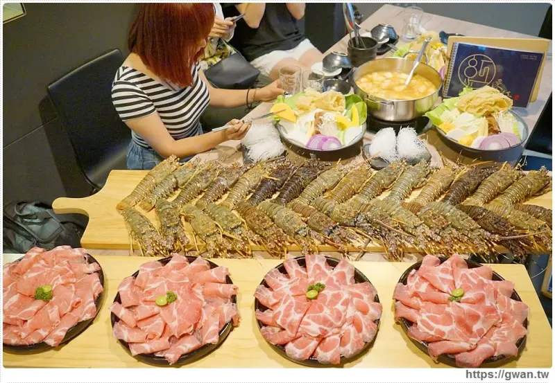 全台最浮誇的龍蝦火鍋在台中 | 隱藏版屠龍計劃一天限量兩份，沒預訂吃不到!! - 吃關關