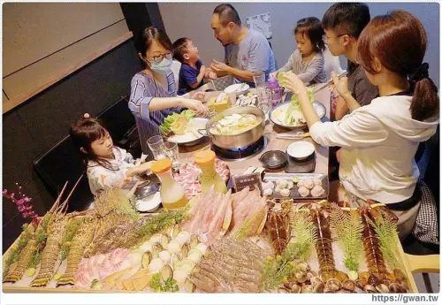 深紅限量窮人海鮮套餐 | 除非你是大胃王海鮮控，否則千萬不要來挑戰！！