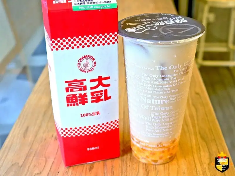 台南茶飲店／嚴選台灣高山茶葉／鮮奶界LV高大鮮奶／無毒無農藥無重金屬／遵循古法保留茶元素不加香精／台糖百分百蔗糖液／天然無化學添加－「淬自然巴克禮店」