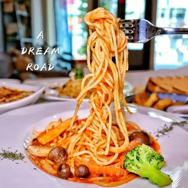 【食記x台中】小潞屋。霧峰美食。平價義大利麵燉飯火鍋。親子。聚餐