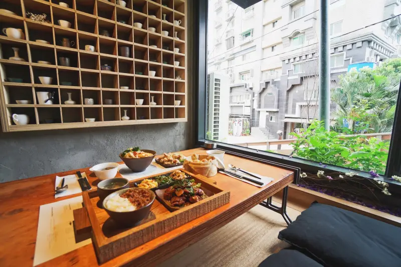 【喝茶天TEADAY_鶯歌老街_茶餐廳】｜台灣_新北市_鶯歌區_美味食記