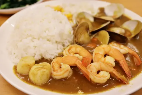 台南｜小德森和洋廚坊 平價瘋海鮮咖哩飯．日式丼飯 - 奇奇一起玩樂趣