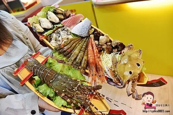 桃園也有獨特的正宗安徽麻辣火鍋，新鮮的海龍王船實在威爆了