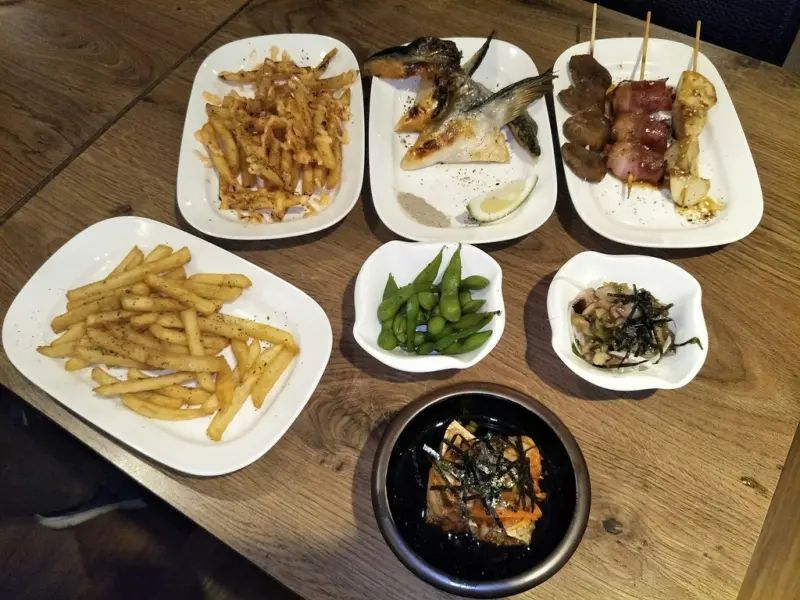 "推薦" 板橋美味夜食燒烤【板橋固執串燒】近捷運新埔站2號出口走路3分鐘即可~~ 499啤酒讓你無限量暢飲!!!不醉不歸的燒烤美味