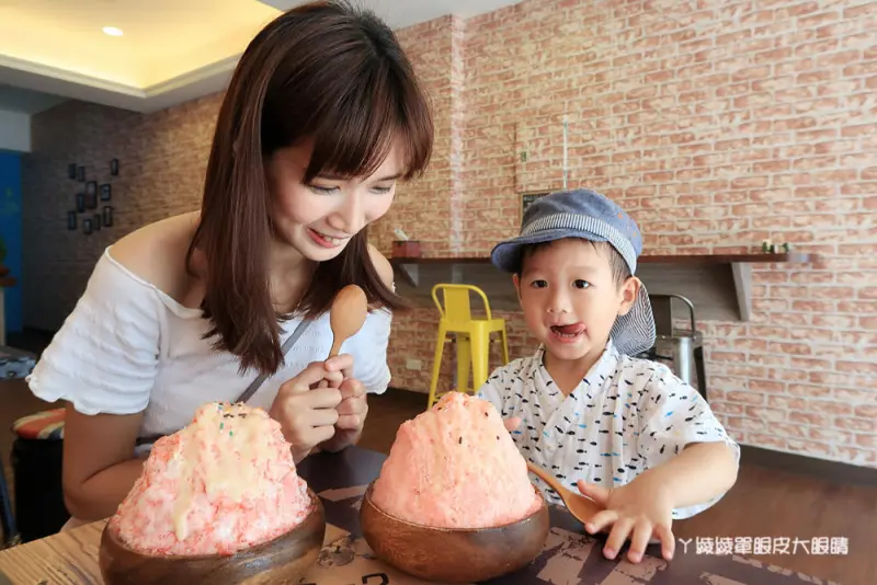 不太會融化的冰？新竹永凍冰大特價，六月一日起水果指定冰品買一送一 - ㄚ綾綾單眼皮大眼睛