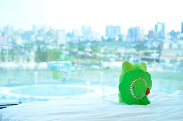 親子二日遊》四方通行住宿一指搞定 桃園南崁溪畔怡和飯店親子家庭房兩大雙人床住宿+JC PACK+桃園觀光夜市