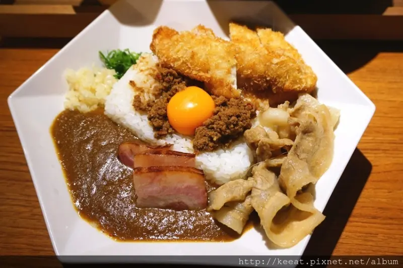 好吃又不貴的咖哩 炸物也很精采哦-三上咖哩 Mikami Curry@捷運忠孝復興站@微風廣場