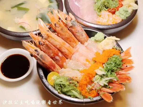 士林.天母美食『浮誇-贅沢三昧 丼飯專門店』sogo百貨天母店/生魚片丼飯/蓋飯/烏龍麵/捷運芝山站