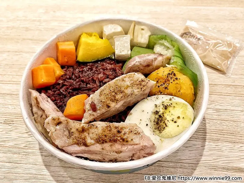 台中水煮餐連鎖推薦「隨主飡法式水煮專賣」講求低卡、低油、低熱量的低脂輕食便當。台中豐原起家，北區北屯區南區南屯區西屯區龍井區東海商圈通通都有店，還結合了ubereats外送