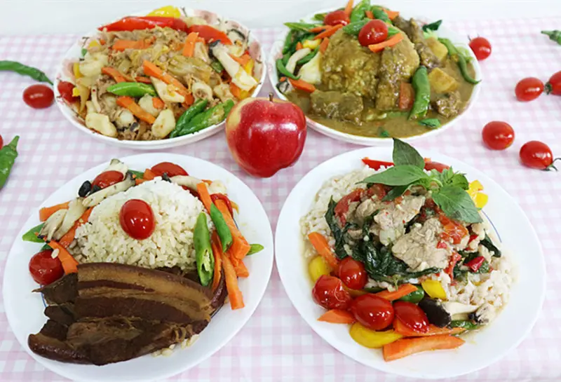 台北人氣名店網購｜Mr雲創意食堂｜饕客首選人氣綜合包｜黃金咖哩牛肋條 + 泰式打拋豬 + 韓式泡菜豬肉 + 中式經典控肉 +雲朵麵疙瘩｜平價美食｜宅在家就能享美食