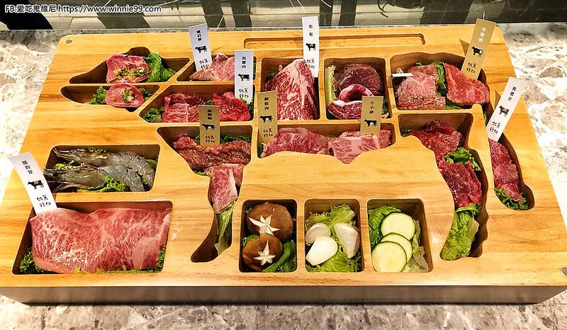 台中和牛燒肉吃到飽【佐賀野仁】全台唯一日本頂級A5和牛無限量供應 並引進日本頂級三大和牛之一的近江牛,讓你免飛日本就能享受到 最狂的台中頂級燒烤燒肉非佐賀野仁莫屬了!