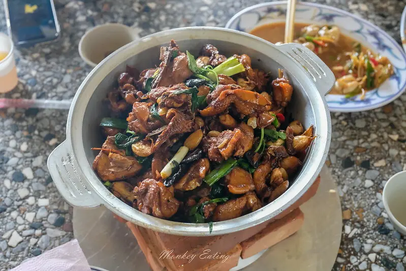 真好味土雞城│超過30年傳統好滋味，必點三杯雞跟炸豆腐，還能烤肉賞風景，台中聚餐推薦