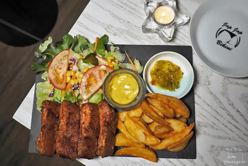 Jap Jap Bikini Cafe Bar 咖啡餐酒吧︱精釀啤酒 炸雞 豬肋排的絕妙搭配︱近台北車站