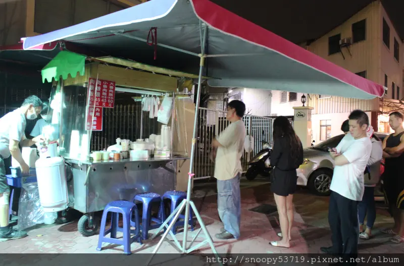 豐原隱藏版的深夜食堂-無名卻很銷魂的魯肉飯