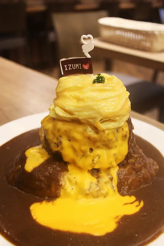  ♚台北松山美食♚Izumi Curry(微風本館店)。體驗券。捷運忠孝復興站。日本直送的咖哩原料配方，用濃郁的咖哩融化你的味蕾吧