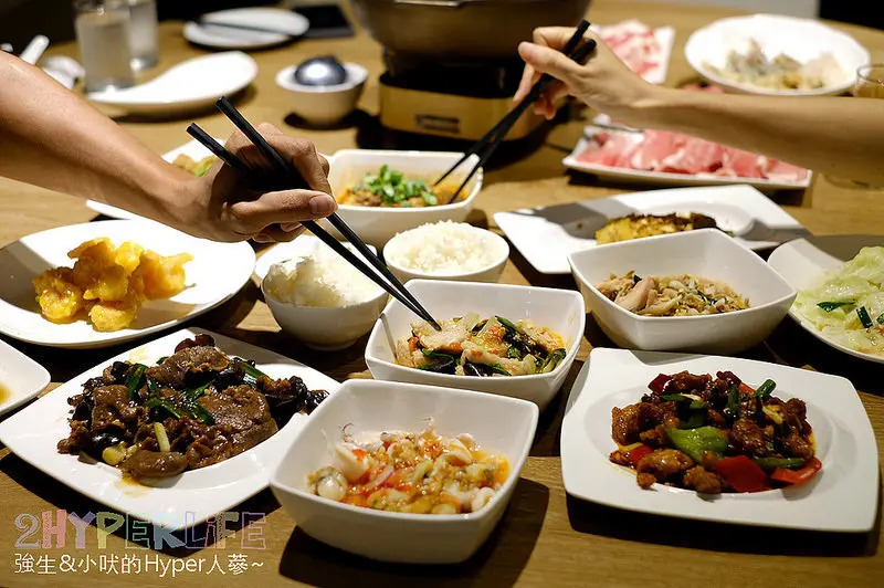 丹青餐飲集團│400多元可以吃到火鍋和快炒的勤美商圈美食，50多道不同菜色吃到飽，不怕你吃就怕胃不夠大啊！ @強生與小吠的Hyper人蔘~
