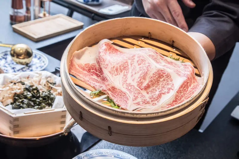 [台北大安]和牛鍋物界的懷石料理，絕無冷場的極致和牛料理！蘭亭鍋物和牛極緻料理（文末送龍蝦） - 大手牽小手。玩樂趣