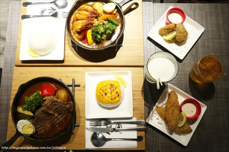 【銀兔湯咖哩】信義店~厚切牛排湯咖哩&濃郁鮮蝦湯咖哩 台北美食推薦 東區咖哩推薦 每日新鮮蔬菜熬製湯底 可以喝的咖哩