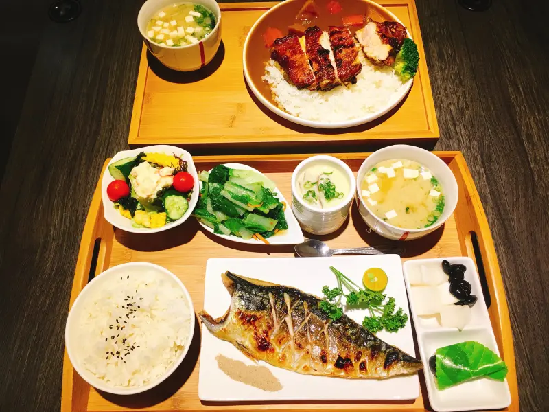 《台北❤️松山》桔橙子食事處🍊高Cp超美味日式家庭料理（南京三民、南京三民站、南京三民站美食、捷運站美食、日式料理）