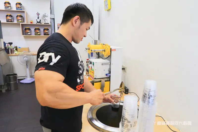 新竹飲料推薦御茗閣！健美老闆服務超親切，新竹市區滿150元外送飲料- ㄚ綾綾單眼皮大眼睛