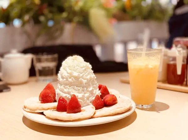 【台北美食】日本人氣排隊鬆餅!!! Eggsn Things x 鮮奶油火山鬆餅