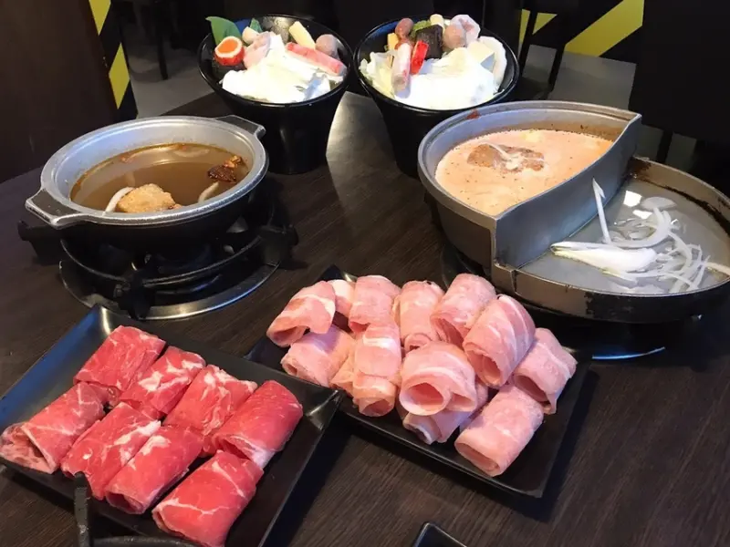 【美食】台北萬華西門町─哈帕叔叔─火鍋─丼飯─火烤兩吃