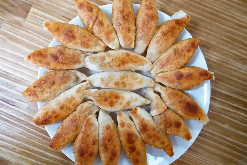 【新竹美食】小山東館｜新竹市東區｜新竹小吃｜鍋貼｜