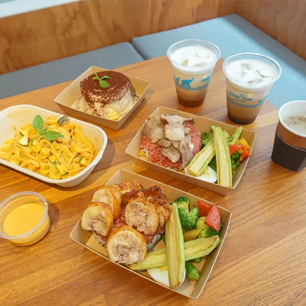 東門美食。成真咖啡永康店  風格清新的高CP咖啡廳  對抗疫情必點防疫分享餐  便宜營養又豐盛的彩虹健康飯盒