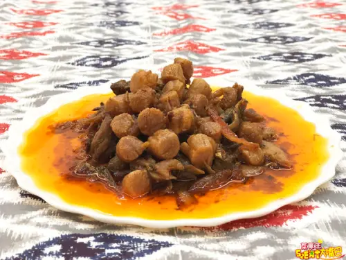 團購宅配美食冷凍厚片土司》覓覓食務所餓魔厚片吐司～讓人吃到欲罷不能的XO干貝海鮮厚片吐司，上面竟然有滿滿的干貝與海鮮！