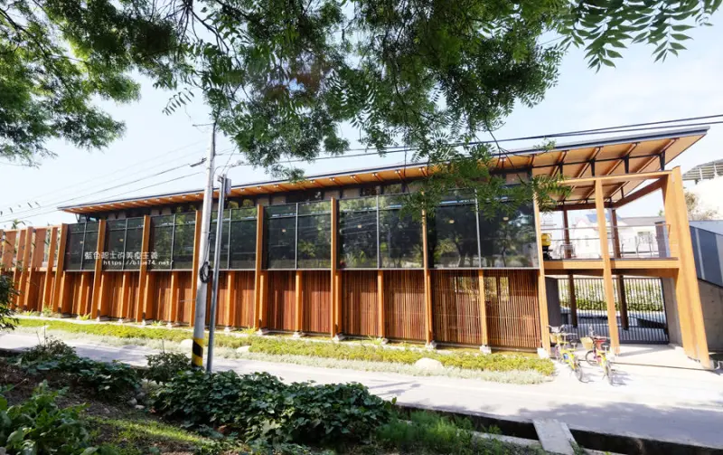 台中石岡│OnOnNature農食住實驗場-最美自行車道旁的咖啡館.順遊東豐綠色走廊和后豐鐵馬道 - 藍色起士的美食主義