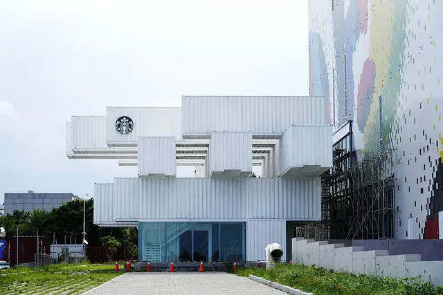 【台灣，花蓮縣，吉安鄉】洄瀾灣會館(洄瀾灣日出山莊)&貨櫃屋星巴克(Starbucks)；未來花蓮旅遊打卡新地標。