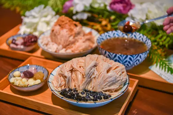 藏好物：台中西區美食-鄰近台中美術館的新冰店，百元有找的平價健康無負擔手工雪花冰！