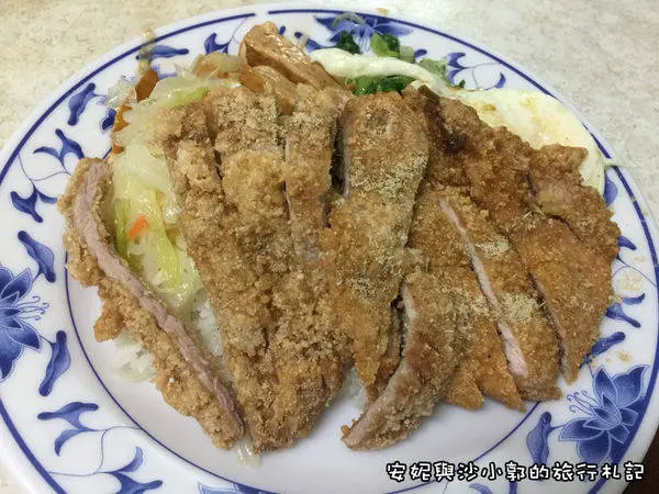 【新竹。新豐】明新學生口耳相傳「巷弄裡的便當店」70元排骨飯好吃又大份-佳佳便當快餐